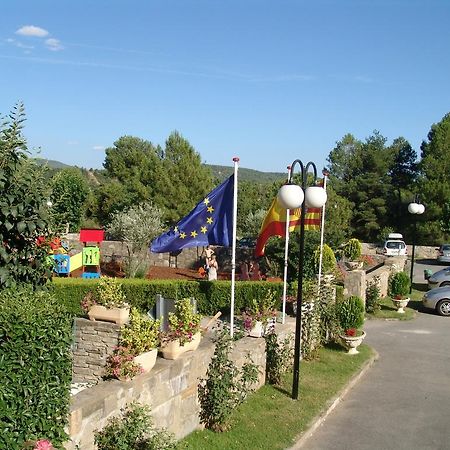 Bungalows Pena Montanesa Аинса-Собрарбе Экстерьер фото